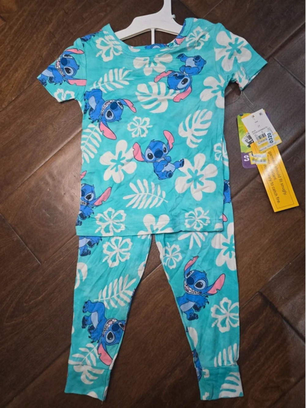 2t brand new disney, stitch pajamas item 320G7